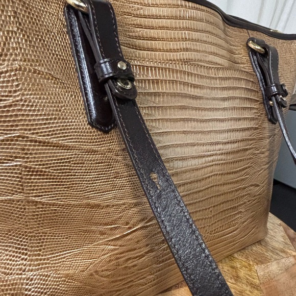 ❤️Brahmin Preloved Asher Tote Medium| Carrollton Snake Embossed Leather - Picture 2 of 10